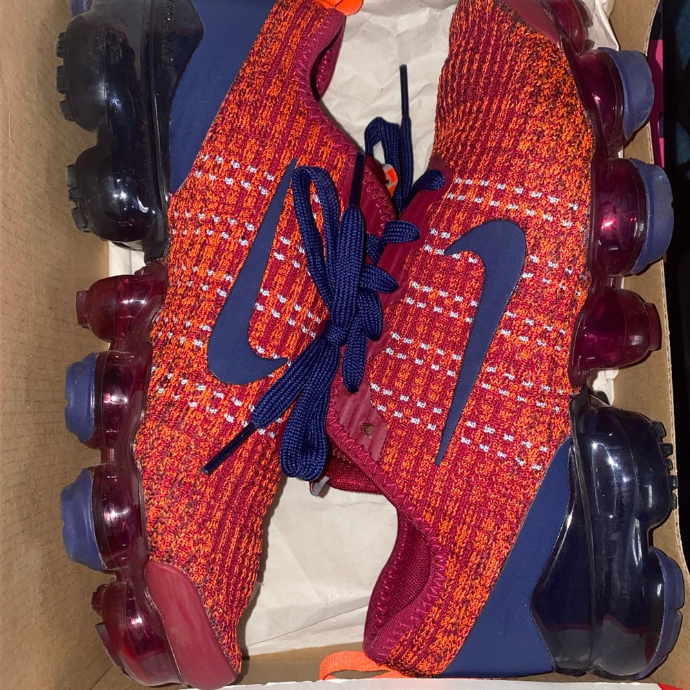 Vapormax Flyknit 3 
SIZE :4Y